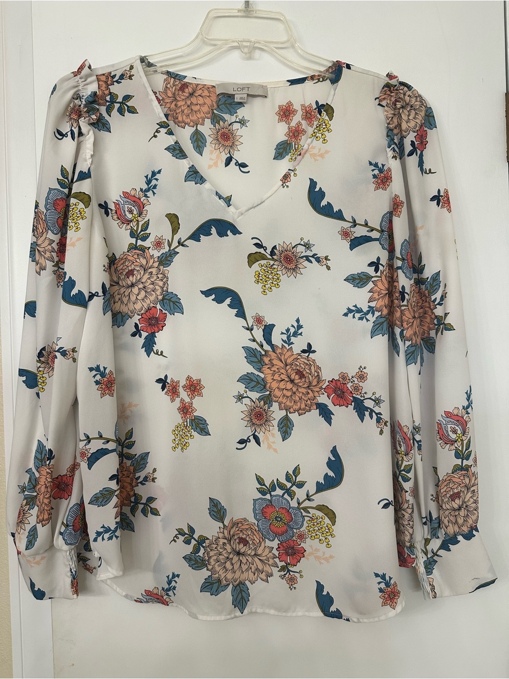 LOFT Cream Floral V-Neck Long Sleeve Blouse